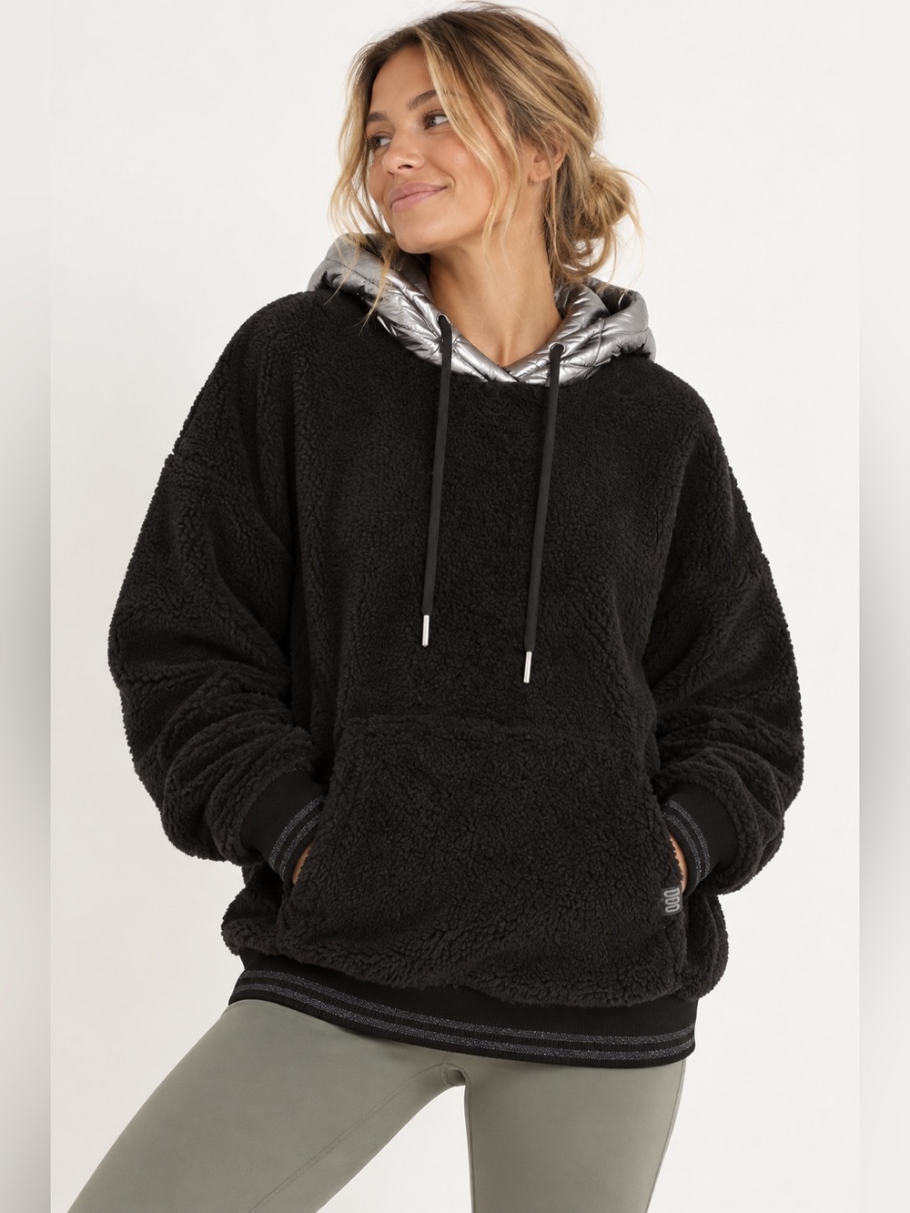 UGG Loyra Sherpa Metallic Hooded Pullover Black Silver Women’s medium